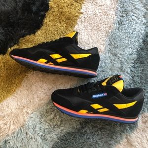 Reebok PE Nation black and yellow sneakers sz 8